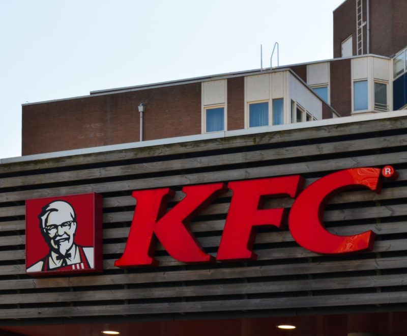 kfc-fast-food-restaurant-plumbing-installation-rodeoworx professional-plumber-installing-drainage-system-in-kfc-fast-food-restaurant-kitchen