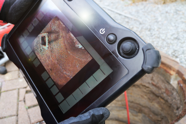 high-resolution-drain-camera-identifying-blockage-in-sewer